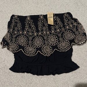 American Eagle Outfitters Black and Cream Embroidered Sleeveless Blouse